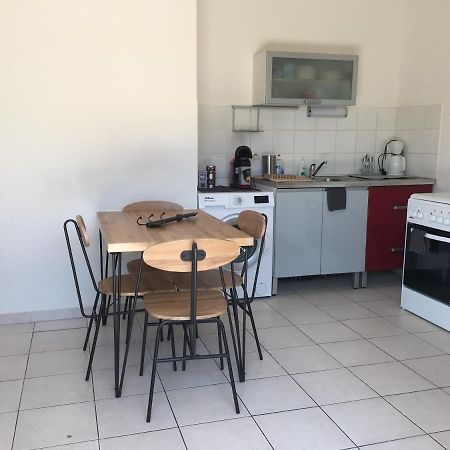 De La Clape A La Mer Mon Petit Pavillon Labellise - F2- Piscine Commune - Wifi Gratuit- Parking Prive - Arrivee Autonome - 800 M Plage - Grande Terrasse Abritee Vent - Saint-Pierre-la-Mer  Bagian luar foto