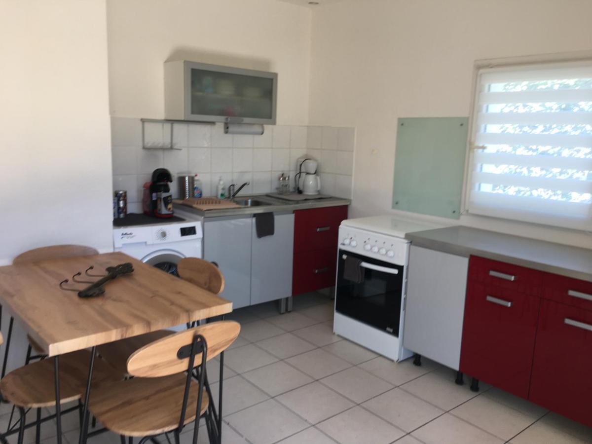 De La Clape A La Mer Mon Petit Pavillon Labellise - F2- Piscine Commune - Wifi Gratuit- Parking Prive - Arrivee Autonome - 800 M Plage - Grande Terrasse Abritee Vent - Saint-Pierre-la-Mer  Bagian luar foto