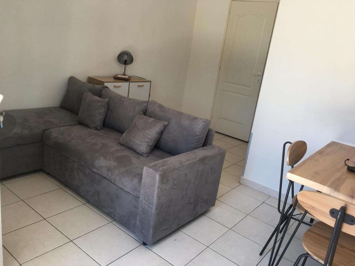 De La Clape A La Mer Mon Petit Pavillon Labellise - F2- Piscine Commune - Wifi Gratuit- Parking Prive - Arrivee Autonome - 800 M Plage - Grande Terrasse Abritee Vent - Saint-Pierre-la-Mer  Bagian luar foto